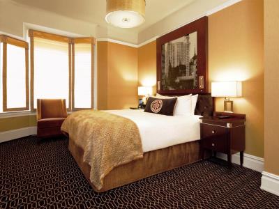bedroom 2 - hotel algonquin - new york, united states of america