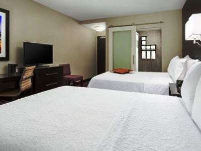 bedroom 1 - hotel hampton inn manhattan/times square cntrl - new york, united states of america