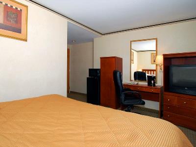 bedroom - hotel red lion inn and suite long island city - new york, united states of america