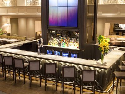 bar - hotel park central - new york, united states of america