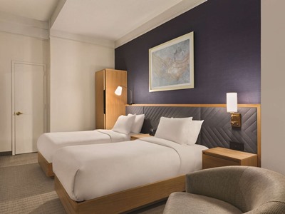 bedroom 1 - hotel radisson wall street - new york, united states of america