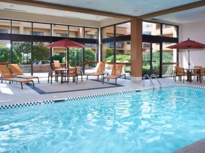 indoor pool - hotel courtyard chicago oakbrook terrace - oakbrook terrace, united states of america
