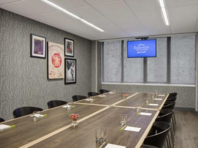 conference room - hotel fairfield ste downtown/ magnificent mile - chicago, united states of america