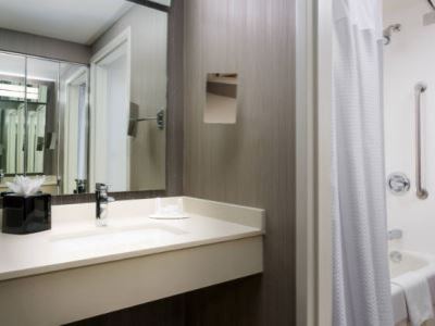 bathroom - hotel courtyard downtown / magnificent mile - chicago, united states of america