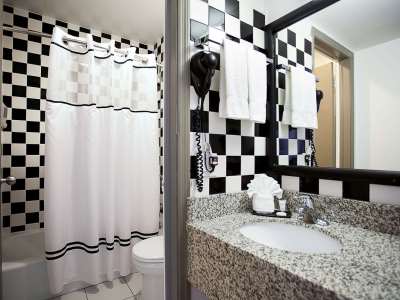 bathroom - hotel best western river north - chicago, united states of america