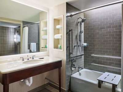 bathroom 1 - hotel westin chicago river north - chicago, united states of america