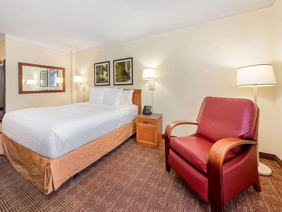 bedroom 2 - hotel la quinta inn and suites cypress creek - fort lauderdale, united states of america