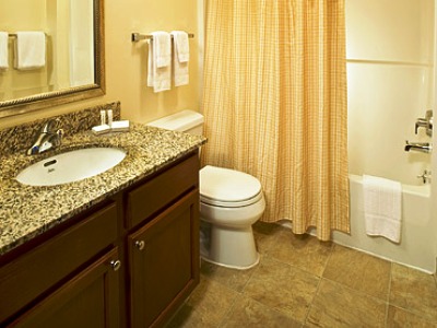 bathroom - hotel towneplace suites fort lauderdale west - fort lauderdale, united states of america