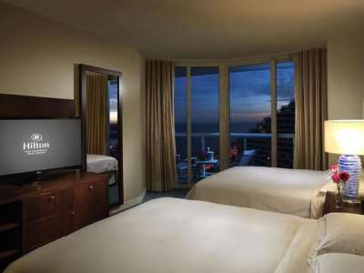 bedroom 2 - hotel hilton fort lauderdale beach resort - fort lauderdale, united states of america