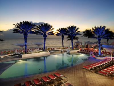 outdoor pool - hotel hilton fort lauderdale beach resort - fort lauderdale, united states of america
