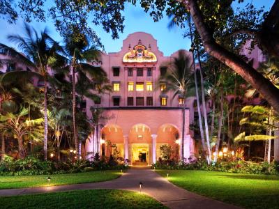 exterior view - hotel royal hawaiian - honolulu, united states of america