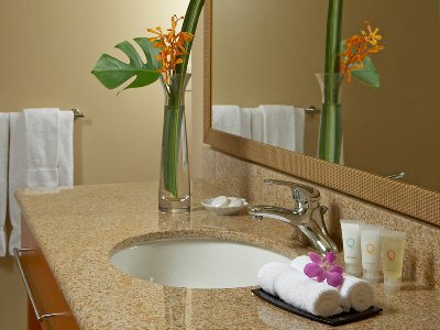 bathroom - hotel pearl hotel waikiki - honolulu, united states of america