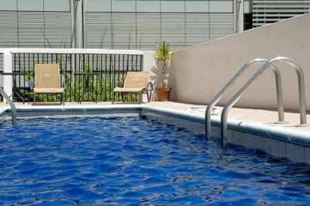 outdoor pool - hotel hotel la croix - honolulu, united states of america