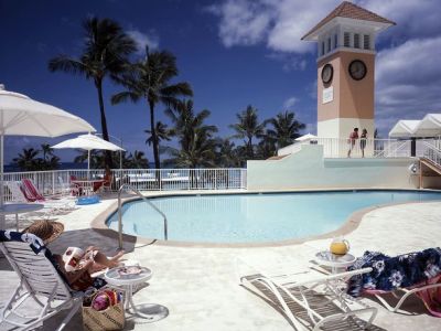 outdoor pool - hotel park shore waikiki - honolulu, united states of america