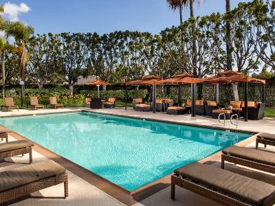 outdoor pool - hotel doubletree by hilton carson - los angeles, united states of america