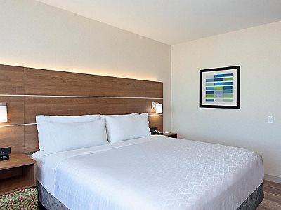 bedroom - hotel holiday inn express lax airport - los angeles, united states of america