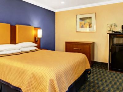 bedroom - hotel days inn wyndham san francisco-lombard - san francisco, united states of america