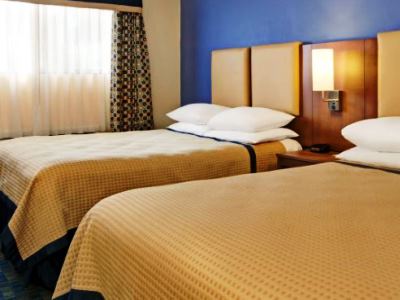 bedroom 3 - hotel days inn wyndham san francisco-lombard - san francisco, united states of america
