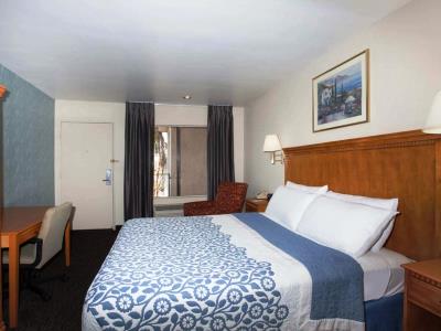 bedroom 4 - hotel days inn wyndham anaheim near the park - anaheim, united states of america