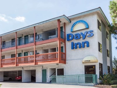 Days Inn By Wyndham Anaheim West