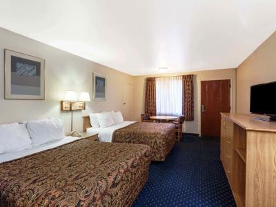 bedroom 2 - hotel days inn by wyndham anaheim west - anaheim, united states of america