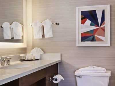 bathroom - hotel embassy suites anaheim north - anaheim, united states of america