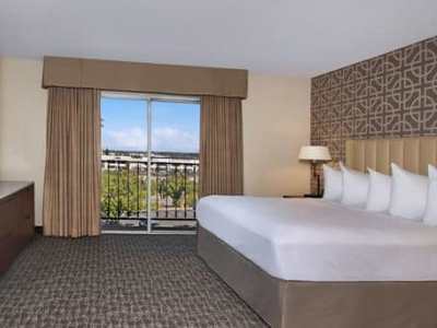 bedroom - hotel embassy suites anaheim north - anaheim, united states of america