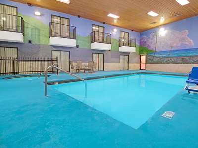 outdoor pool - hotel days inn by wyndham east albuquerque - albuquerque, united states of america
