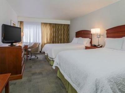 bedroom 1 - hotel hampton inn anchorage - anchorage, united states of america
