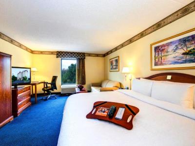 bedroom - hotel hampton inn and suites atlanta galleria - atlanta, georgia, united states of america