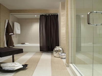 bathroom - hotel renaissance atlanta midtown - atlanta, georgia, united states of america