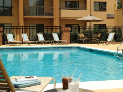 outdoor pool - hotel courtyard atlanta executive park/emory - atlanta, georgia, united states of america