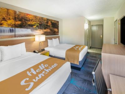 bedroom 1 - hotel days inn by wyndham marietta ballpark - atlanta, georgia, united states of america