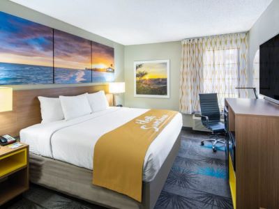 bedroom - hotel days inn by wyndham marietta ballpark - atlanta, georgia, united states of america