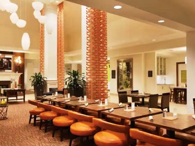 restaurant - hotel hilton garden inn boston logan airport - boston, united states of america