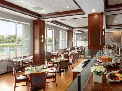 restaurant - hotel doubletree suites by hilton - cambridge - boston, united states of america