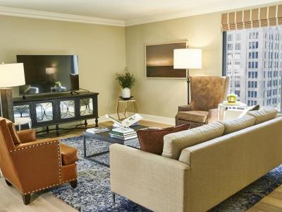 suite 2 - hotel adolphus - dallas, texas, united states of america