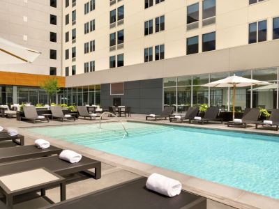 outdoor pool - hotel aloft dallas love field - dallas, texas, united states of america