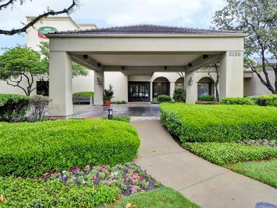 exterior view - hotel courtyard dallas medical/market center - dallas, texas, united states of america