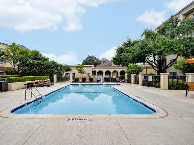 outdoor pool - hotel courtyard dallas medical/market center - dallas, texas, united states of america