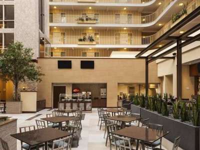 breakfast room 1 - hotel embassy suites dallas market center - dallas, texas, united states of america