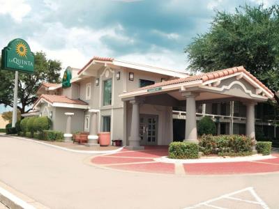 exterior view - hotel la quinta inn by wyndham dallas uptown - dallas, texas, united states of america