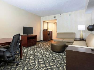 bedroom - hotel embassy suites dallas love field - dallas, texas, united states of america