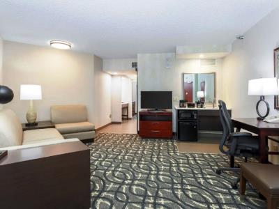 bedroom 1 - hotel embassy suites dallas love field - dallas, texas, united states of america