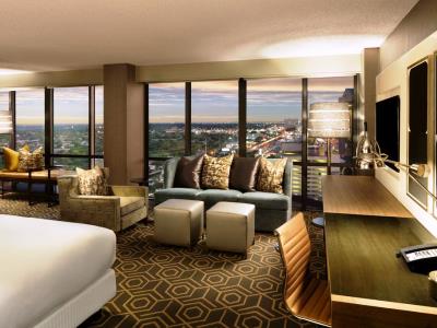 bedroom 2 - hotel doubletree dallas campbell centre - dallas, texas, united states of america