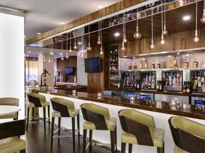 bar - hotel addison marriott quorum by the galleria - dallas, texas, united states of america