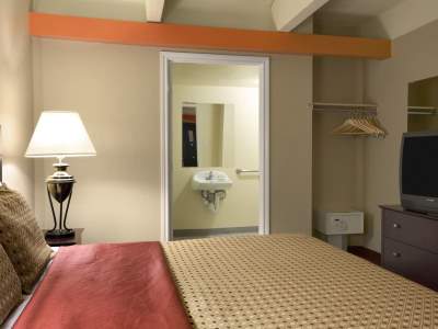 bedroom - hotel days inn by wyndham denver downtown - denver, colorado, united states of america