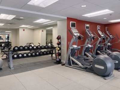 gym - hotel doubletree suites downtown - fort shelby - detroit, united states of america