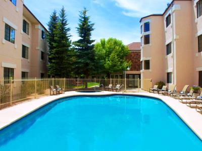 outdoor pool - hotel embassy suites flagstaff - flagstaff, united states of america