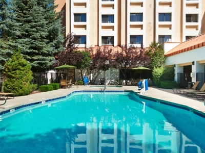 outdoor pool - hotel doubletree by hilton flagstaff - flagstaff, united states of america